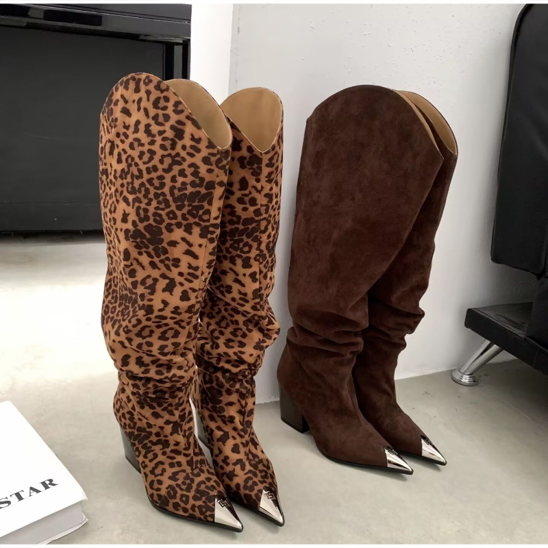 Vintage And Modern Fashion - Leopard Print Vintage Pleated Soft Boots