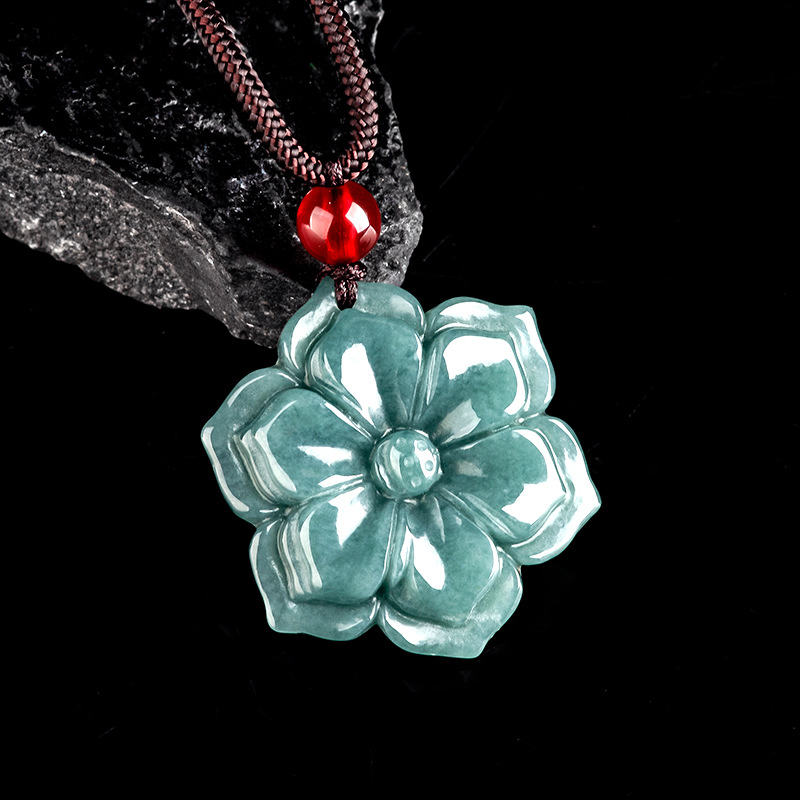 Burmese Jadeite Flower Pendant - Vintage Fashion Necklace 评论和价格