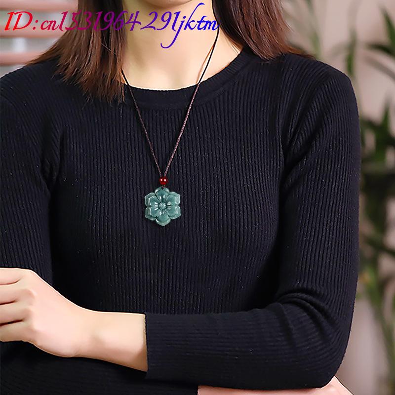 Burmese Jadeite Flower Pendant - Vintage Fashion Necklace 评论和价格