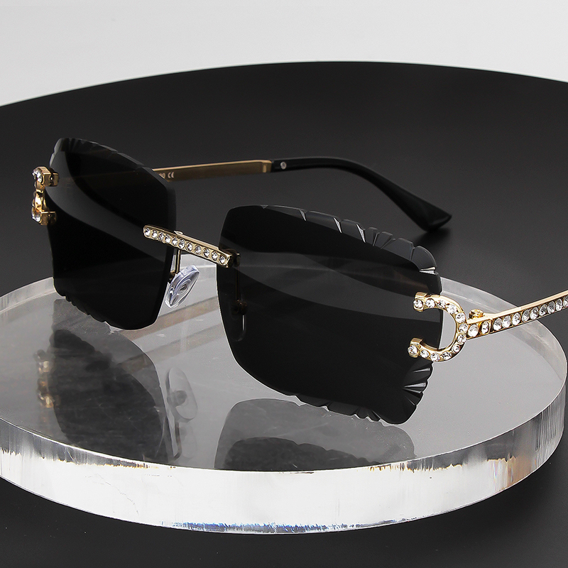 Fashion Rimless Square Sunglas - Vintage Fashion Enthusiasts 评论和价格