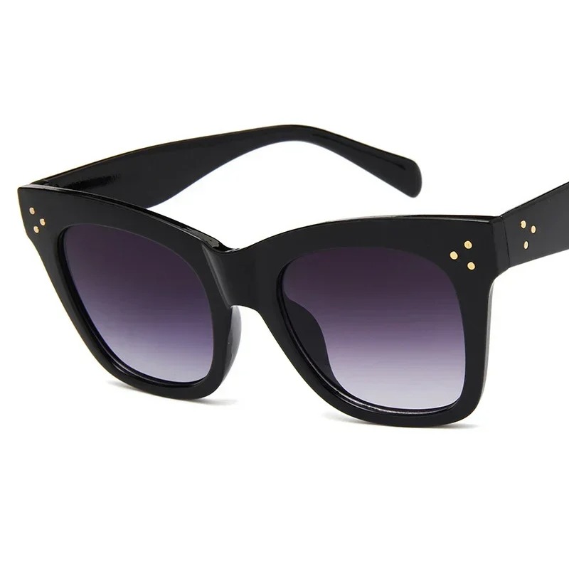 Square Retro Sunglasses Women  - Vintage Fashion Enthusiasts 评论和价格